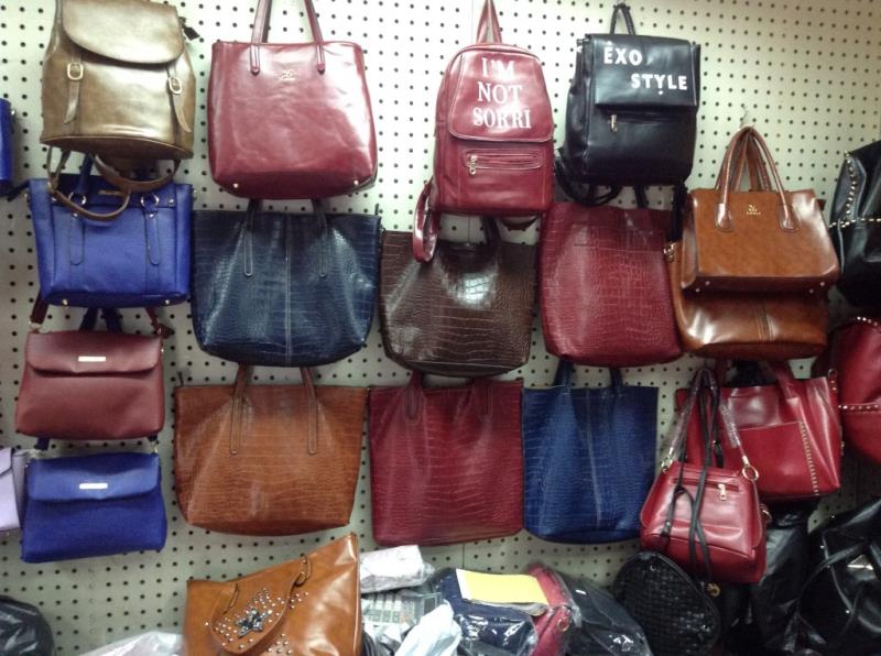 hand bag shops near me